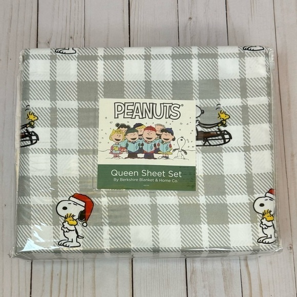 Berkshire Blanket & Home Co. Peanuts Christmas Print Sheet Set Queen Size‎ - Picture 1 of 5